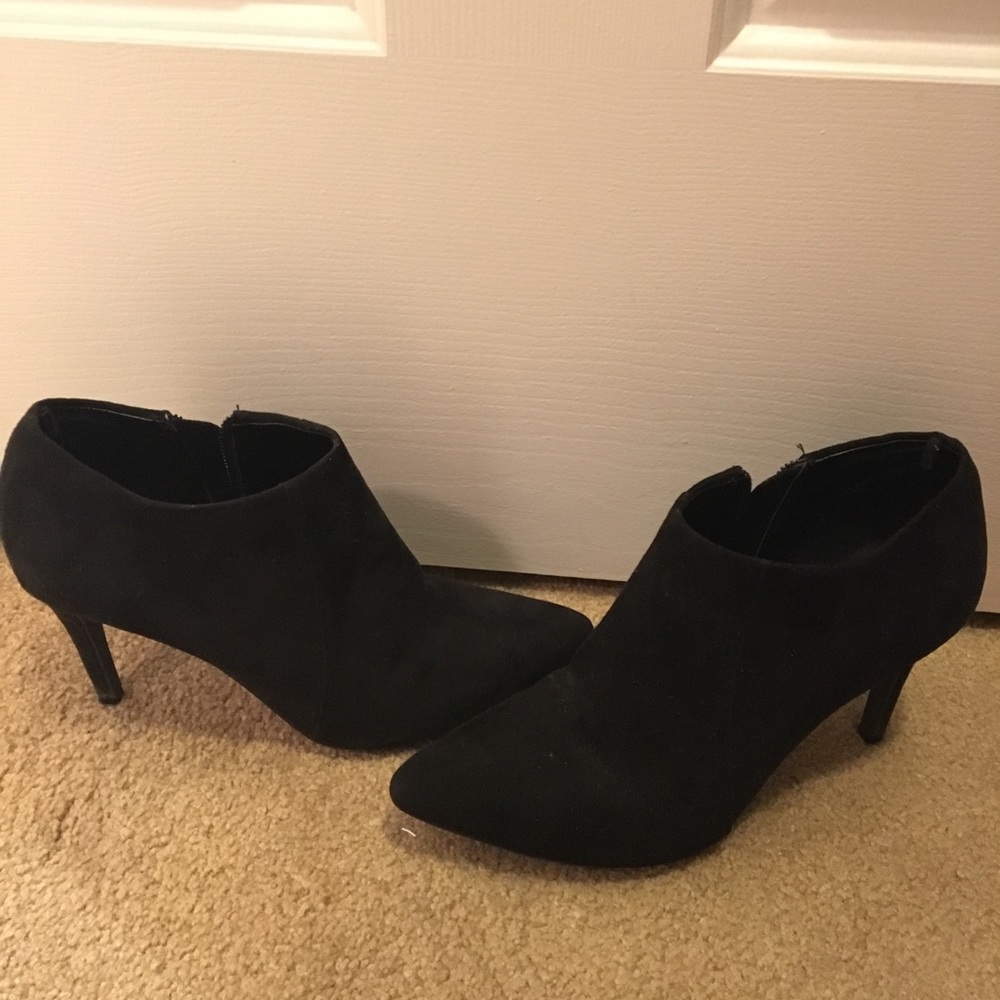 Black ankle booties